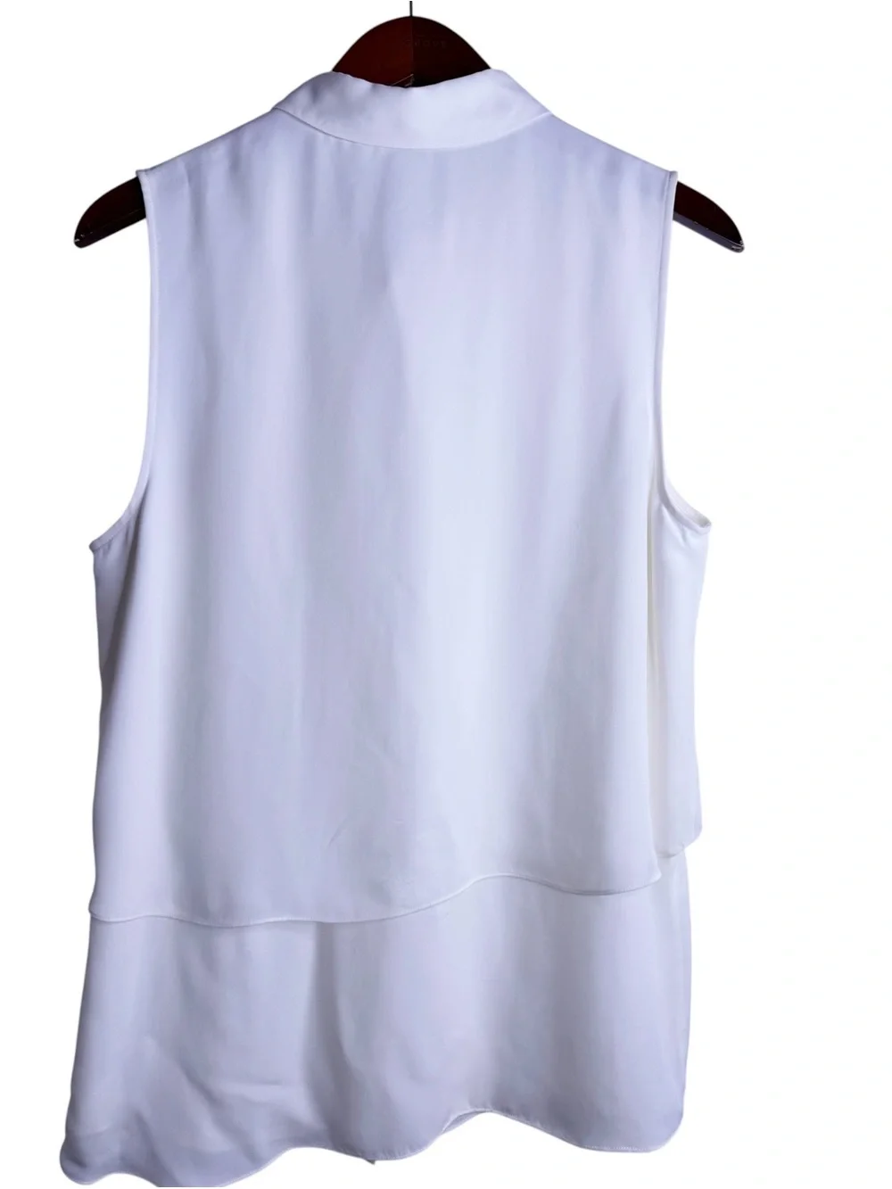 THEORY Silk Sleeveless Hidden Button Front Blouse Size Large in Ivory - Picture 6 of 10